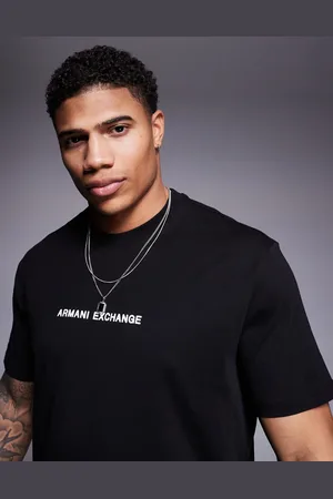 Armani Exchange Camiseta negra con logo en el pecho de