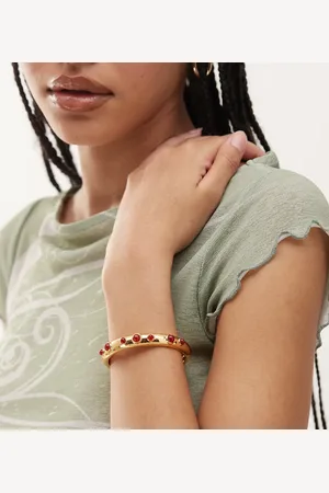 En Route Pulsera rígida abierta con cornalinas rojas chapada en oro de 18 quilates Ruby Kiss de