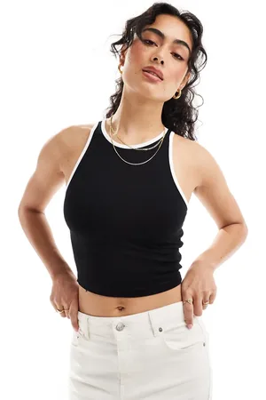 Miss Selfridge Top corto con cuello de nadadora y detalle de ribetes de