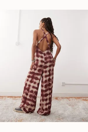 Reclaimed Mono largo rojo de tirantes con estampado de cuadros y flores y espalda al aire de