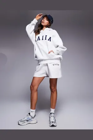 Kaiia Pantalones cortos de chándal claro jaspeado con logo bordado de (parte de un conjunto)