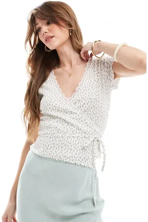 Miss Selfridge Top con estampado de y detalle cruzado de pointelle de -Multicolor
