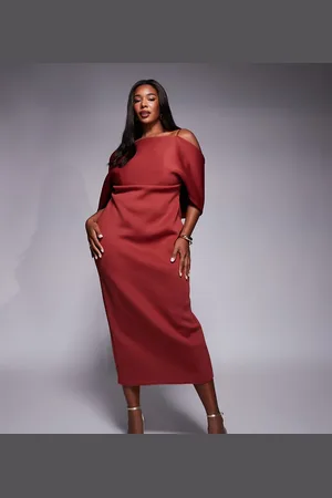 ASOS Vestido midi chocolate con escote Bardot ancho y detalle de capa en la espalda de tejido efecto neopreno de ASOS DESIGN Curve