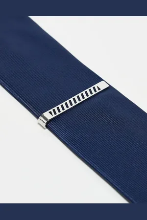 ASOS Pasador de corbata con detalles calados de