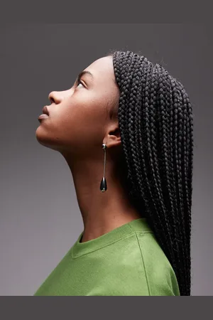 Topshop Pendientes largos plateados con diseño de gota de acero inoxidable resistente al agua Emma de