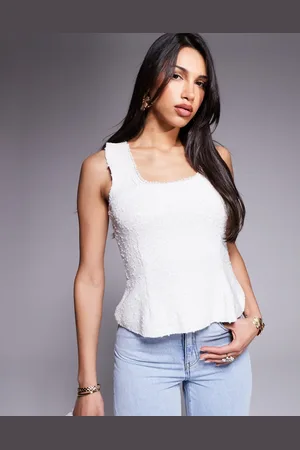 River Island Camiseta blanca de tirantes de bouclé de