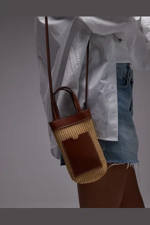 MANGO Bolso pequeño color de rafia de -Marrón