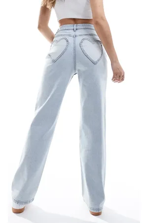 Miss Selfridge Vaqueros de pernera recta con lavado descolorido y bolsillo en forma de corazón de -Azul