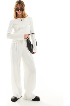 VERO MODA Pantalones blancos de pernera ancha de punto texturizado de (parte de un conjunto)