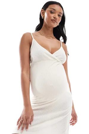 Mama;licious Camisón color crema para lactancia de canalé suave de Mamalicious Maternity-Blanco