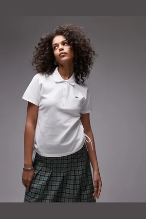 Lacoste Polo con detalles fruncidos en el lateral de