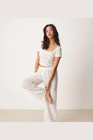 ASOS Pantalones de pijama con estampado de flores y frutas Mix & Match de ASOS DESIGN Petite-Multicolor