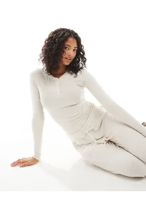 Cotton On Top de pijama color de manga larga con cuello panadero Sleep Recovery de Cotton On (parte de un conjunto)-Beis neutro