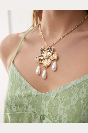 Reclaimed Collar con colgante de flor con perlas de