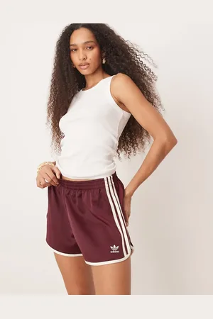 adidas Pantalones cortos granates de estilo deportivo con tres rayas de