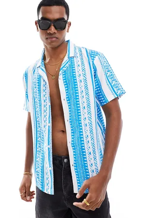 Another Influence Camisa estampada de manga corta con cuello de solapas de