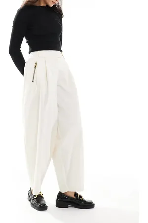 ASOS Pantalones blanco de pernera arqueada con detalle de cremallera de