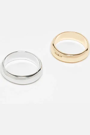 ASOS Pack de 2 anillos en tonos metálicos variados de