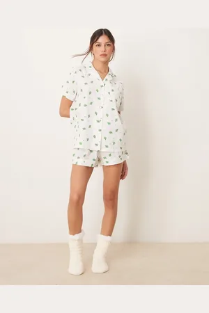 Loungeable Pijama de pantalones cortos y camisa de manga corta con estampado de cactus de plumeti de
