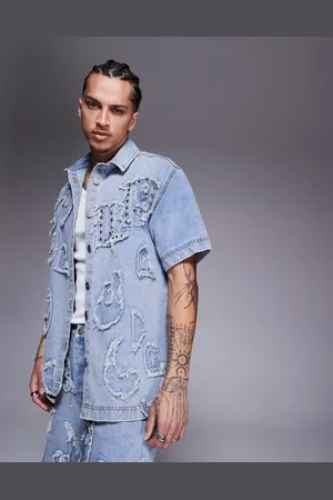 Liquor N Poker Camisa vaquera con aplicaciones efecto desgastado de