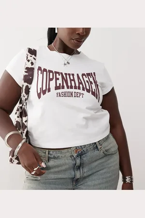 Noisy May Camiseta blanca con diseño encogido y estampado gráfico de