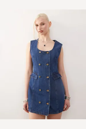 Lioness Vestido corto vaquero con lavado azul medio, doble botonadura en la parte delantera y detalle de bolsillos de