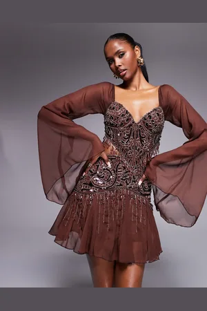ASOS Vestido corto marrón con mangas acampanadas y diseño adornado de