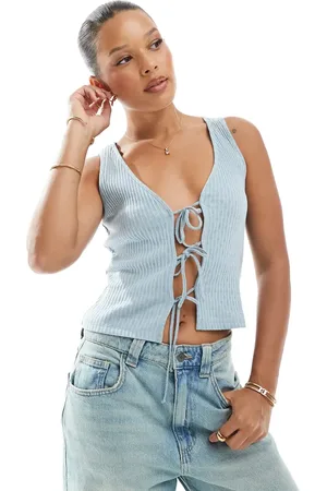 New Look Camiseta azul de tirantes con lazadas delanteras de punto liso de