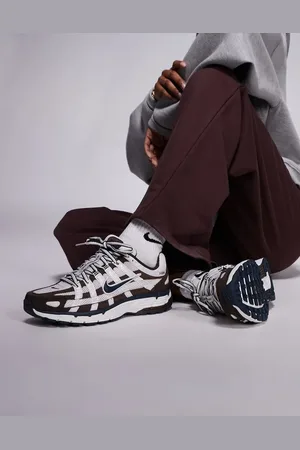 Nike Zapatillas de deporte blancas y burdeos para mujer P-6000 de
