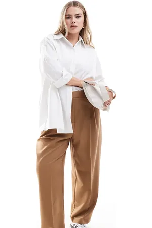 ASOS Pantalones de sastre marrones de pernera barrel de ASOS DESIGN Curve