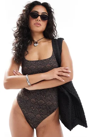 Monki Bañador marrón de pernera alta y cuello ancho con diseño de serpiente Mix and Match exclusivo en ASOS de