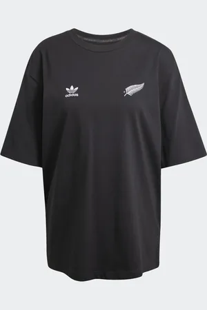 adidas Camiseta negra básica de corte boyfriend All Blacks Essentials de