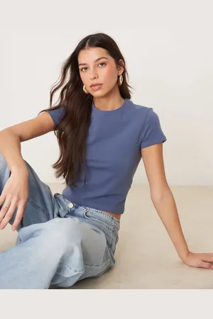 Abercrombie & Fitch Camiseta corta azul a rayas de manga corta con diseño encogido sin costuras de