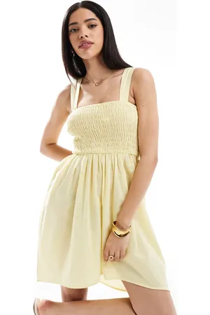 Esmée Vestido playero corto con detalle fruncido exclusivo de Esmee
