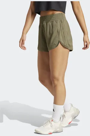 adidas Pantalones cortos verde oliva tierra de talle alto con diseño de 3 rayas a tono de canalé Pacer All Gym Seasonal de