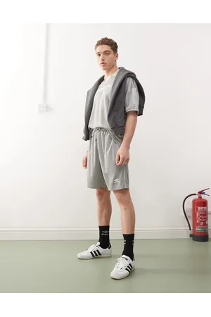 Umbro Pantalones cortos plateados de Football