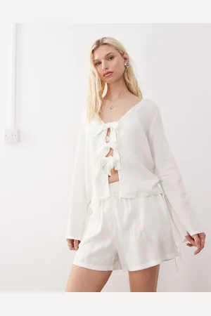 Noisy May Pantalones cortos blancos con lazadas laterales de mezcla de lino de (parte de un conjunto)