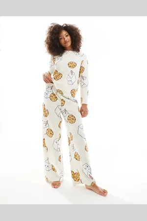 ASOS Pijama color de pantalones y top de manga larga con estampado de leche y galletas de -Blanco