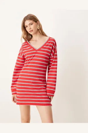 ASOS Vestido corto rojo a rayas de estilo camiseta de manga larga con cuello de pico de -Multicolor
