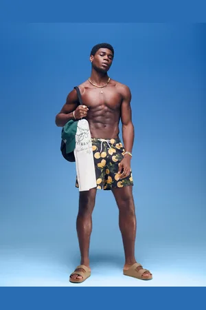 Hollister Shorts de baño de estilo años 2000 con estampado de limones de
