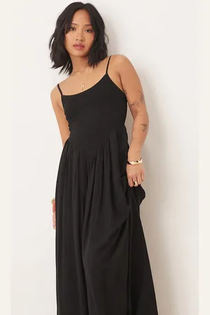 ASOS Vestido playero largo fruncido de ASOS DESIGN Petite