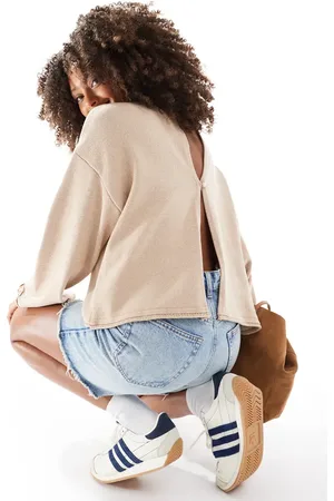 ASOS Jersey con mangas anchas y abertura en la espalda de punto de -Neutro