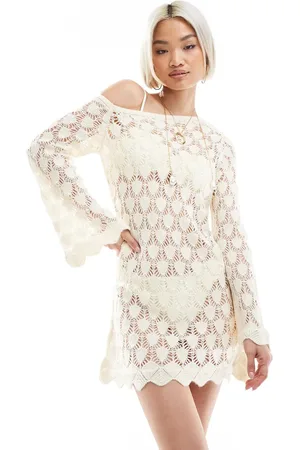 Miss Selfridge Vestido corto color asimétrico con mangas acampanadas de punto pointelle de -Blanco
