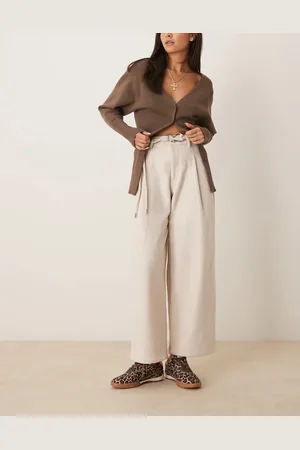 ASOS Pantalones color de corte arqueado con detalle de cinturón doble de tejido efecto lana de -Blanco