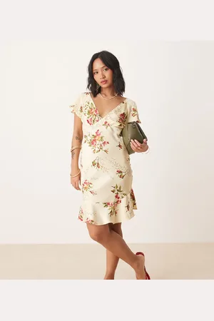 ASOS Vestido corto con mangas acampanadas y de ASOS DESIGN Petite-Multicolor