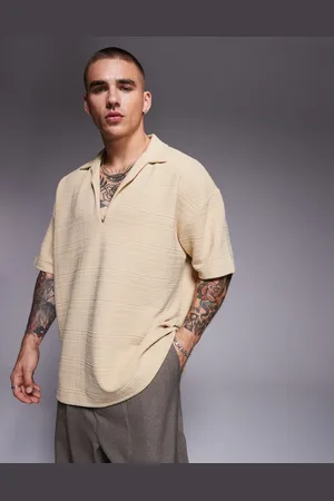 ASOS Camiseta color piedra extragrande con cuello de solapas de tejido texturizado de -Neutro