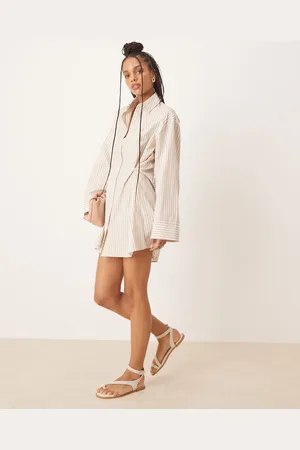 ASOS Vestido camisero corto color arena a rayas con detalle de botones y cintura ceñida de -Neutro