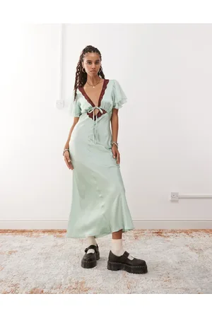 Reclaimed Vestido de tarde largo menta con abertura y ribete de encaje en contraste de
