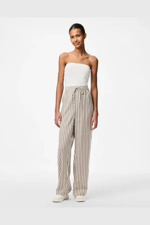 Pieces® Pantalones color sirena de pernera ancha de -Gris