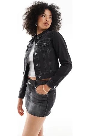 Miss Selfridge Chaqueta vaquera de corte girlfriend con lavado negro puro de